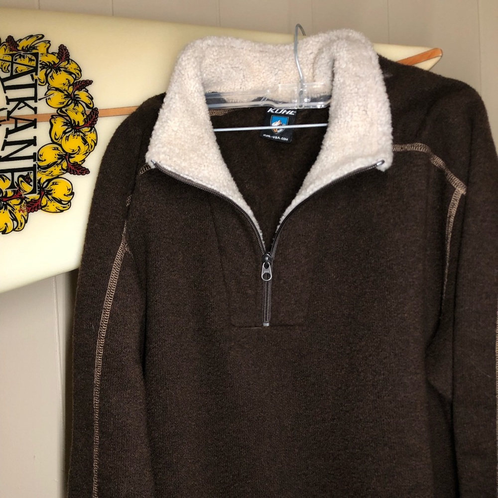 XL Kuhl Europa 1/4 zip sweater.